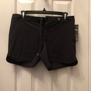 NWT HURLEY BLACK PHANTOM 5” WOMENS BOARD SHORT